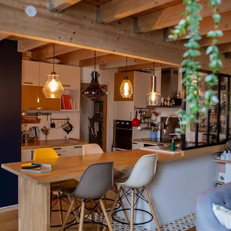 House With Terrace Ideal For Couple In