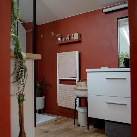 House With Terrace Ideal For Couple In